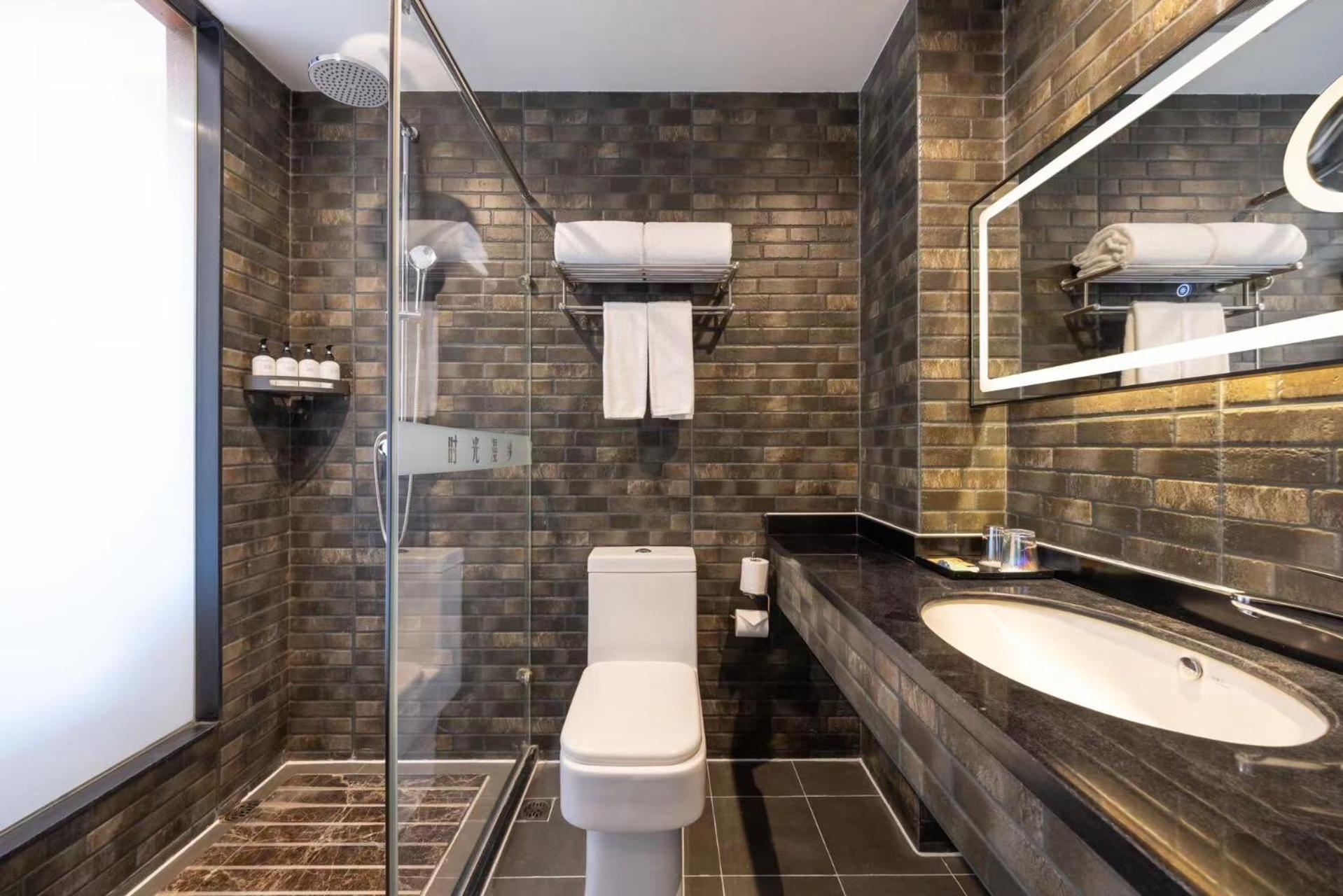 Nost Algia Hotel Near Beijing Panjiayuan Antique Market- Beijing Happy Valley, Cbd, China Zun And Sanlitun, Tian'Anmen Square, Free Ice Cream, Mineral Water, Coffee, Snacks And Laundry Service, Free Gymnastic, English Communication Well Eksteriør billede