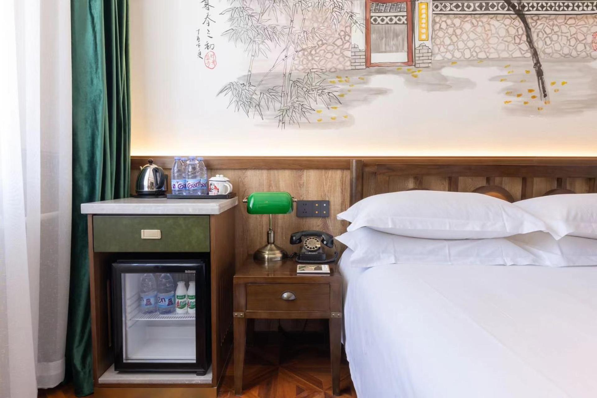 Nost Algia Hotel Near Beijing Panjiayuan Antique Market- Beijing Happy Valley, Cbd, China Zun And Sanlitun, Tian'Anmen Square, Free Ice Cream, Mineral Water, Coffee, Snacks And Laundry Service, Free Gymnastic, English Communication Well Eksteriør billede