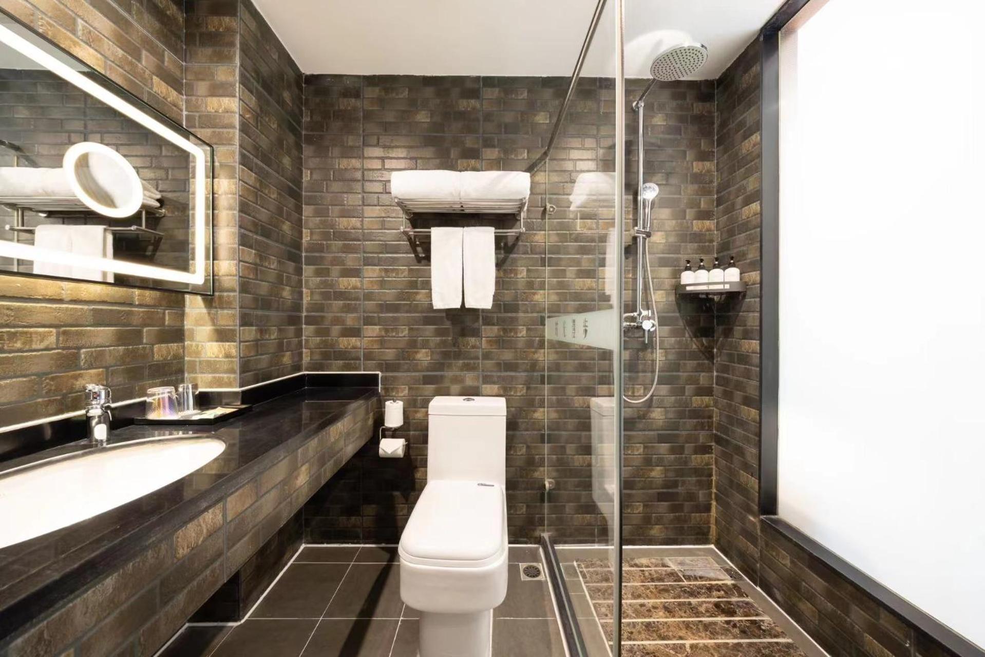 Nost Algia Hotel Near Beijing Panjiayuan Antique Market- Beijing Happy Valley, Cbd, China Zun And Sanlitun, Tian'Anmen Square, Free Ice Cream, Mineral Water, Coffee, Snacks And Laundry Service, Free Gymnastic, English Communication Well Eksteriør billede