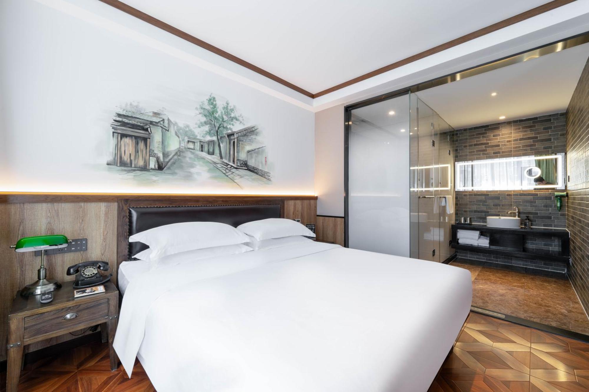 Nost Algia Hotel Near Beijing Panjiayuan Antique Market- Beijing Happy Valley, Cbd, China Zun And Sanlitun, Tian'Anmen Square, Free Ice Cream, Mineral Water, Coffee, Snacks And Laundry Service, Free Gymnastic, English Communication Well Eksteriør billede