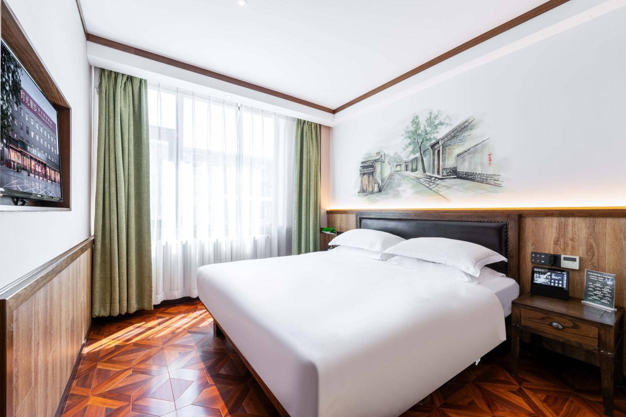 Nost Algia Hotel Near Beijing Panjiayuan Antique Market- Beijing Happy Valley, Cbd, China Zun And Sanlitun, Tian'Anmen Square, Free Ice Cream, Mineral Water, Coffee, Snacks And Laundry Service, Free Gymnastic, English Communication Well Eksteriør billede
