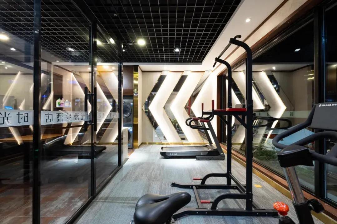 Nost Algia Hotel Near Beijing Panjiayuan Antique Market- Beijing Happy Valley, Cbd, China Zun And Sanlitun, Tian'Anmen Square, Free Ice Cream, Mineral Water, Coffee, Snacks And Laundry Service, Free Gymnastic, English Communication Well Eksteriør billede