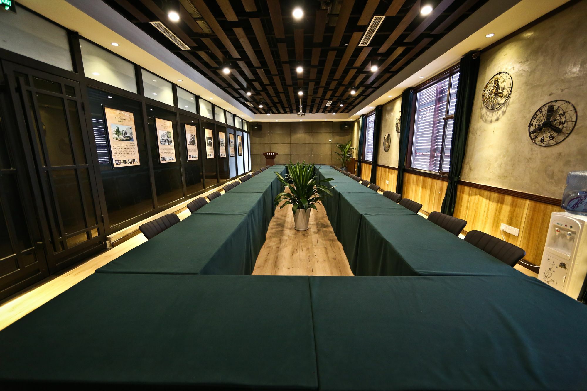 Nost Algia Hotel Near Beijing Panjiayuan Antique Market- Beijing Happy Valley, Cbd, China Zun And Sanlitun, Tian'Anmen Square, Free Ice Cream, Mineral Water, Coffee, Snacks And Laundry Service, Free Gymnastic, English Communication Well Eksteriør billede